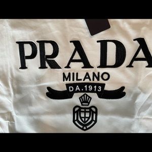 Prada ladies tshirt NWT